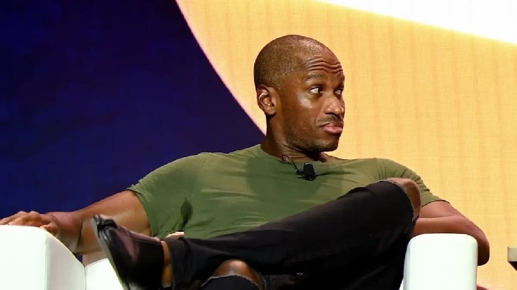 
			Криптокиты покупают эфириум, а Артур Хейс продал 6,000 ETH с большим убытком		