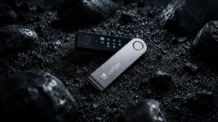 
			Всплыли малоизвестные подробности крупного инцидента со взломом Ledger, который сейчас находится в центре внимания СМИ! На вопрос &laquo;Почему именно сейчас?&raquo; дан ответ!		